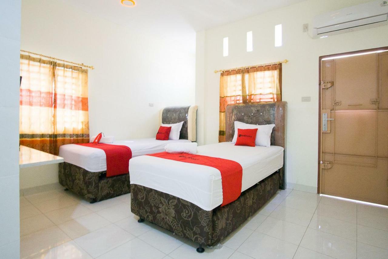 Reddoorz @ Pematangsiantar 2 Hotel Exterior photo